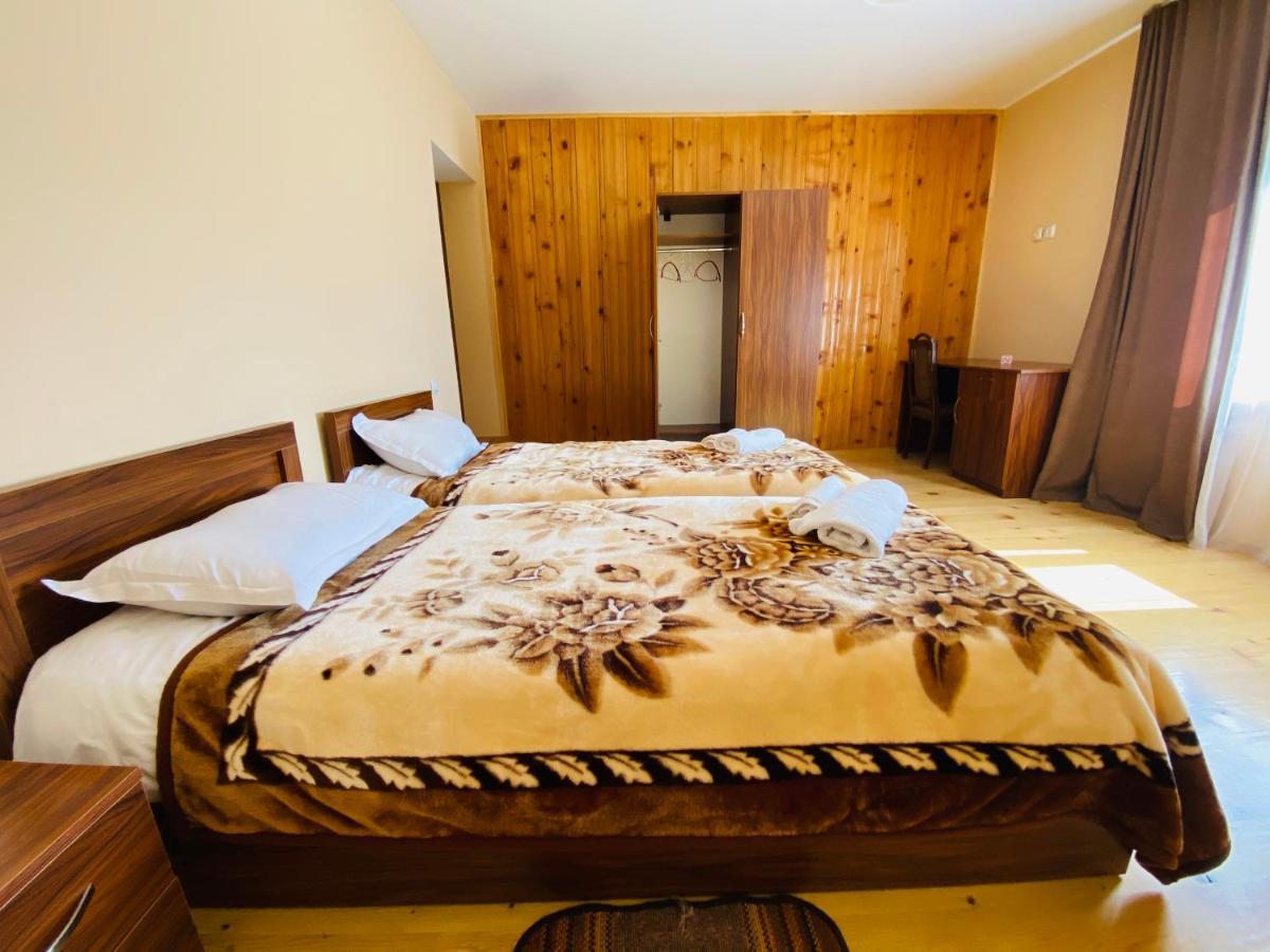 Guesthouse Alpenrose Mestia Exterior photo