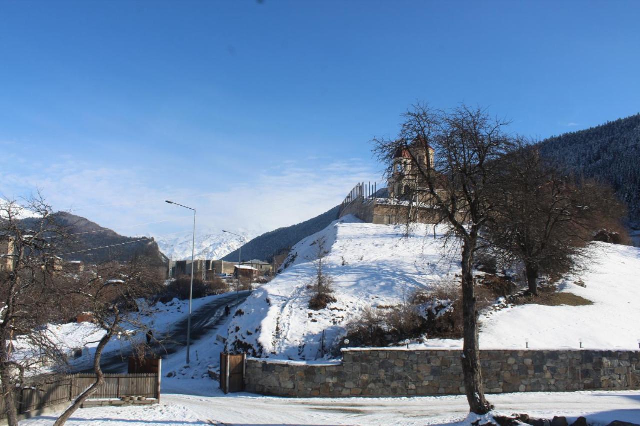 Guesthouse Alpenrose Mestia Exterior photo