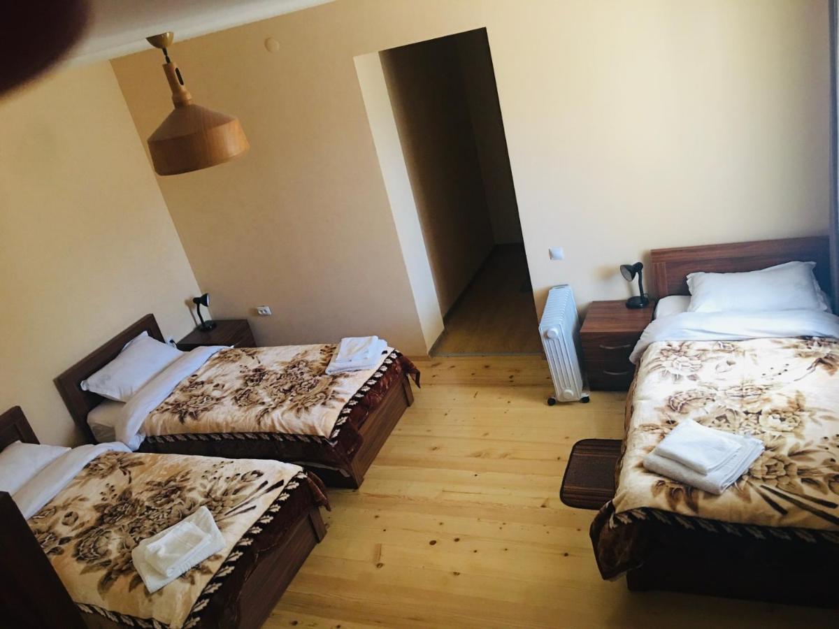 Guesthouse Alpenrose Mestia Exterior photo